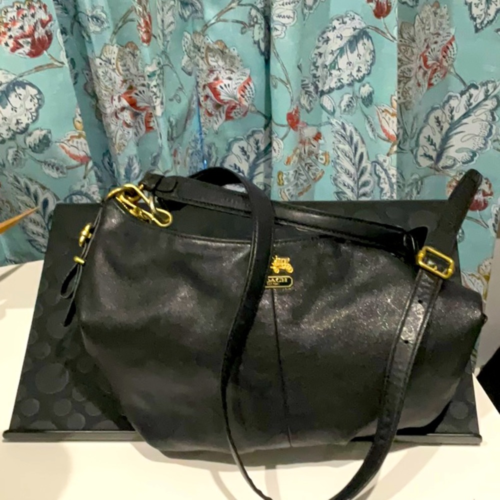 Beautiful Coach bag. Excellent condition.